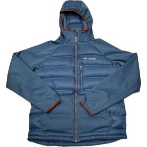Columbia Hooded Puffer Jacket. Medium